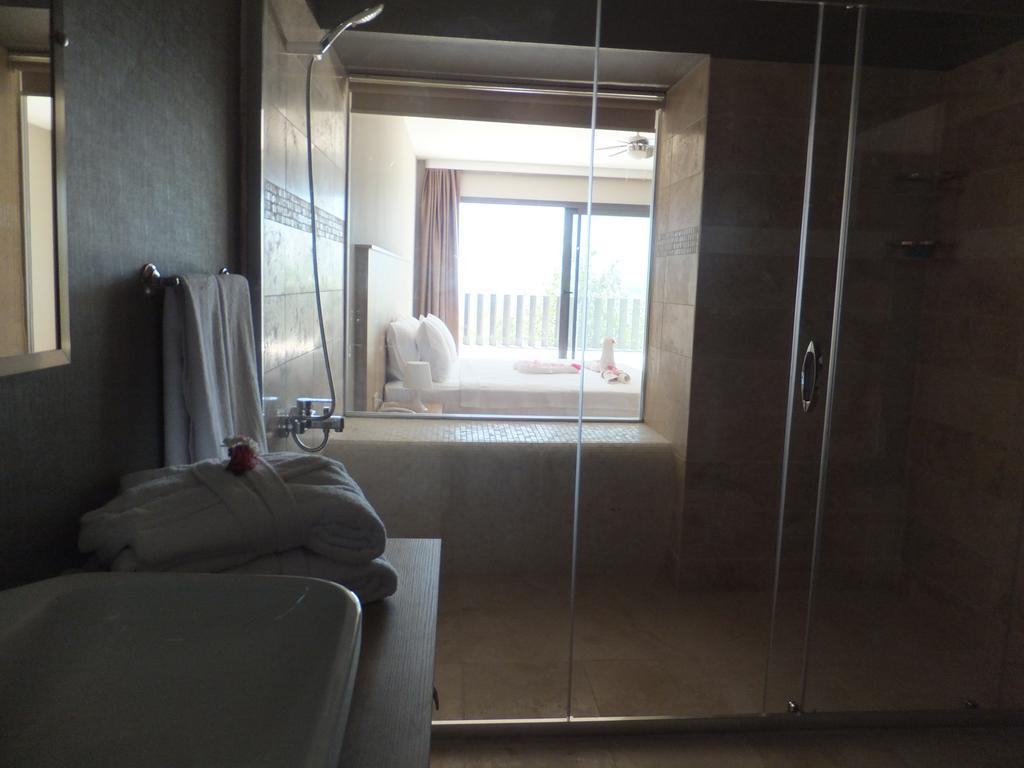 Aytas Hotel ไอวาลิค ภายนอก รูปภาพ