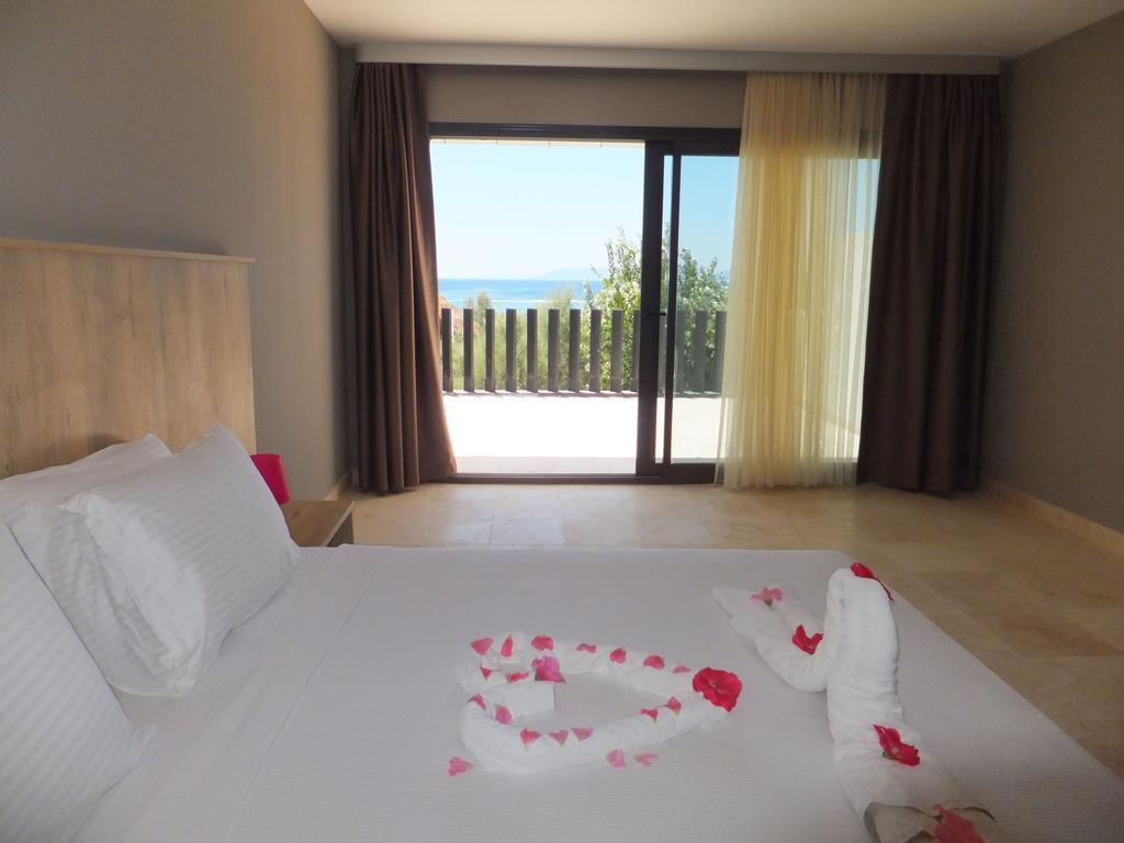 Aytas Hotel ไอวาลิค ภายนอก รูปภาพ
