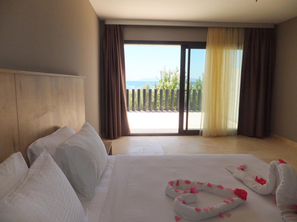 Aytas Hotel ไอวาลิค ภายนอก รูปภาพ